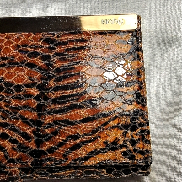 HOBO Maxine framed leather clutch wallet - Picture 4 of 12